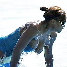 tennis superstar serena williams tits pop out of swimsuit